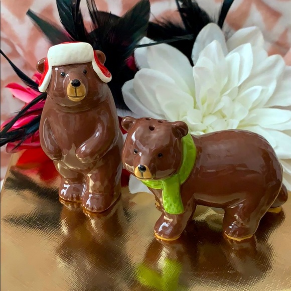 Brown Bear Salt & Pepper Shaker Set - Picture 4 of 10